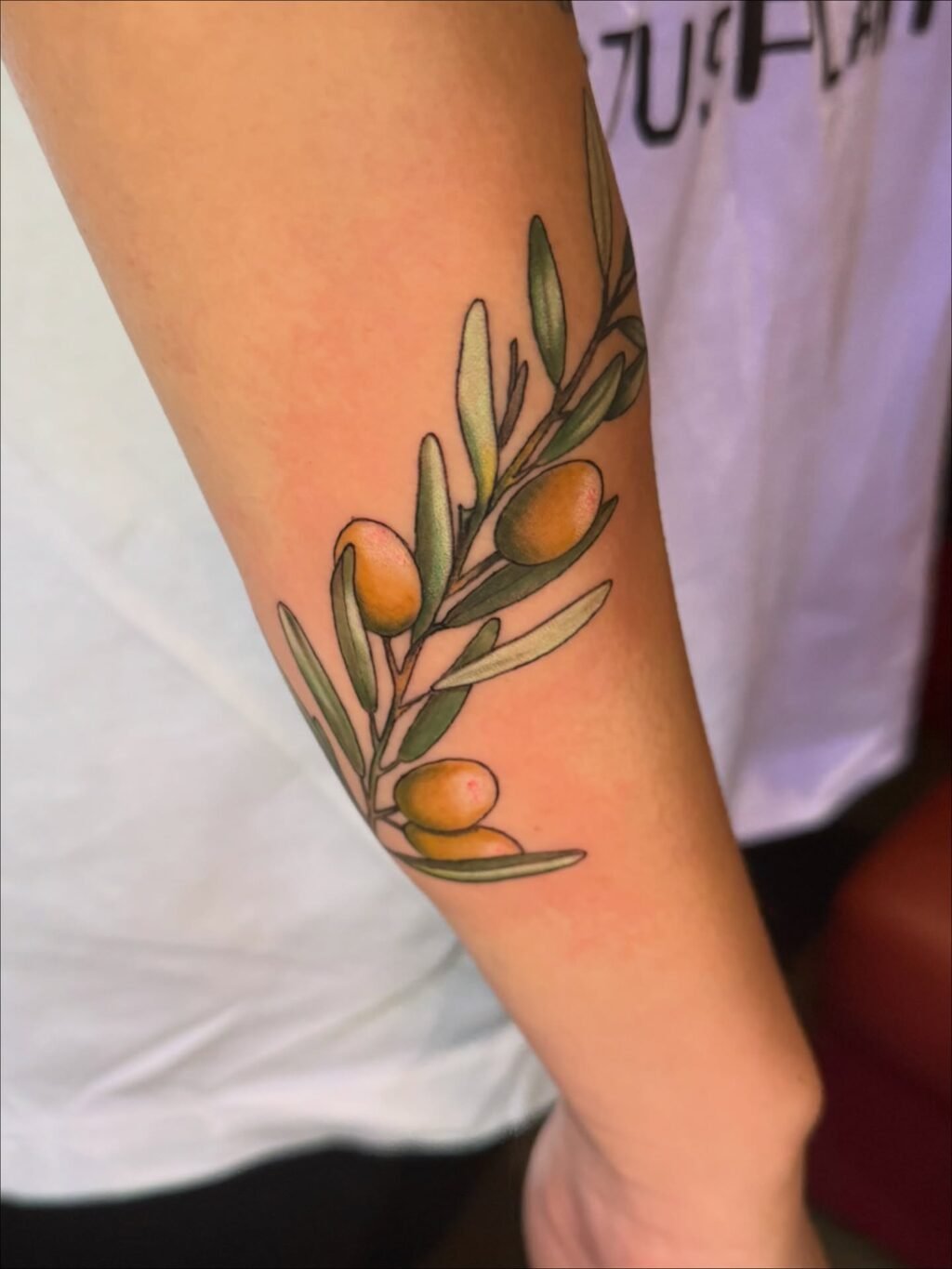 Instagram post from paulinha.tattoo_. This post is in position 4.