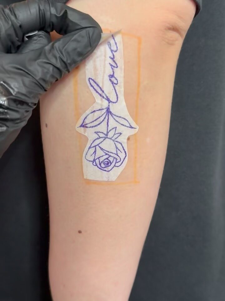 Instagram post from paulinha.tattoo_. This post is in position 1.