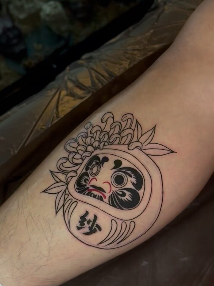 Instagram post from paulinha.tattoo_. This post is in position 2.