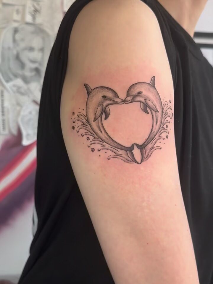 Instagram post from paulinha.tattoo_. This post is in position 2.