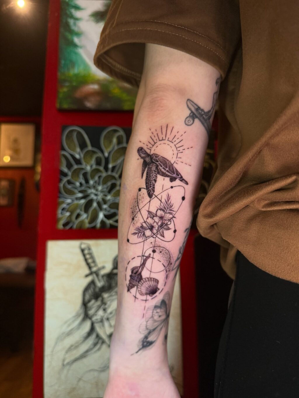 Instagram post from paulinha.tattoo_. This post is in position 0.