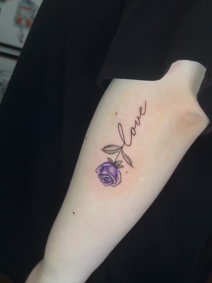 Instagram post from paulinha.tattoo_. This post is in position 2.