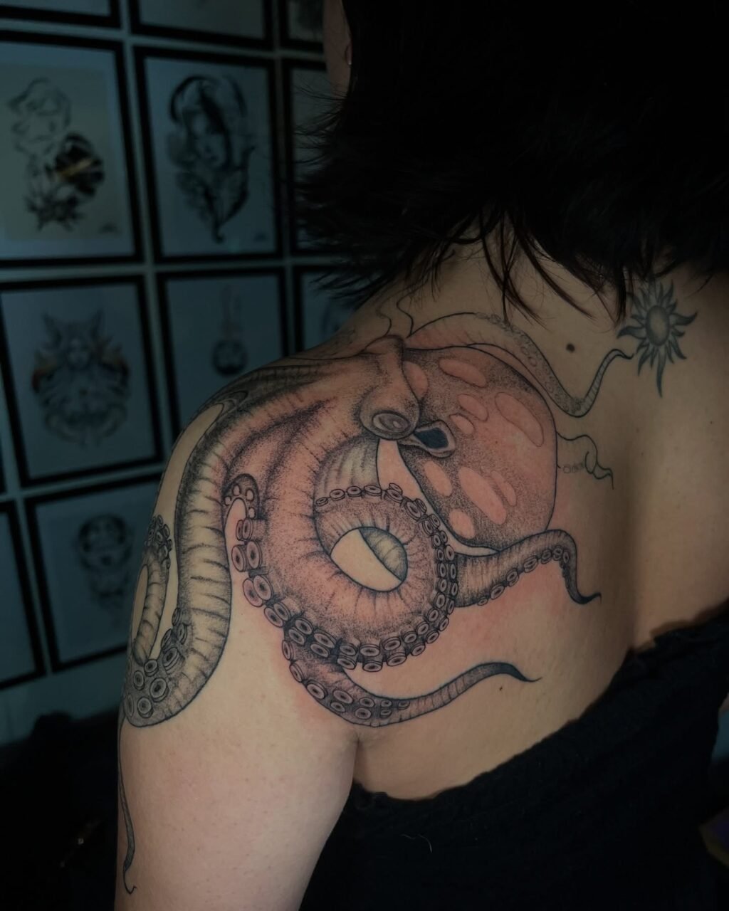 Instagram post from paulinha.tattoo_. This post is in position 3.