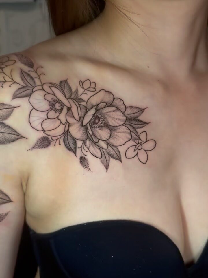 Instagram post from paulinha.tattoo_. This post is in position 5.