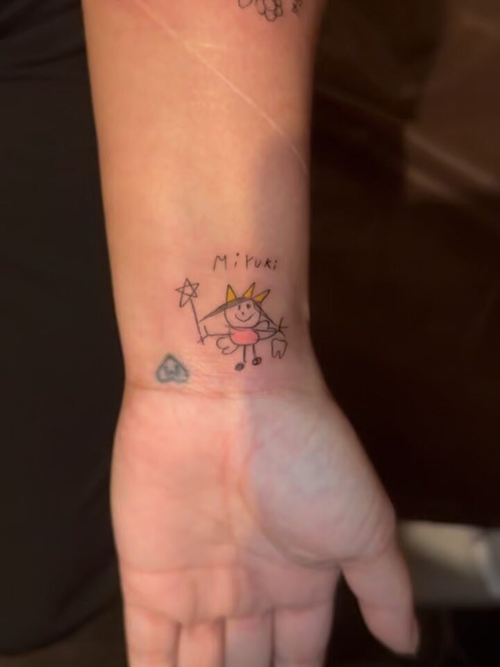 Instagram post from paulinha.tattoo_. This post is in position 2.