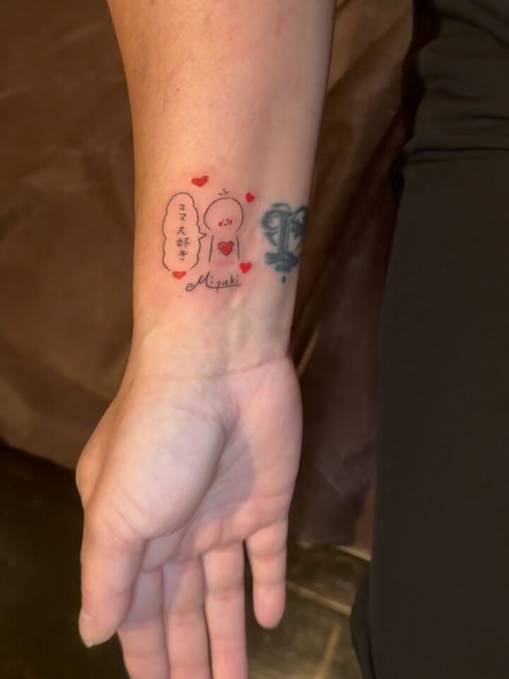 Instagram post from paulinha.tattoo_. This post is in position 2.