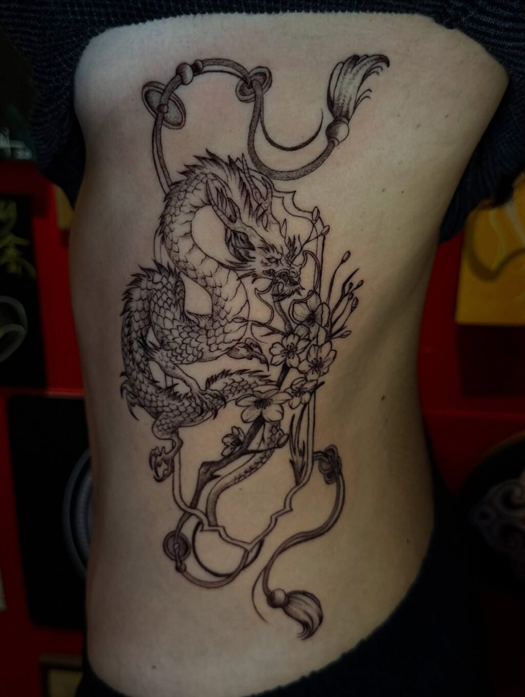 Instagram post from paulinha.tattoo_. This post is in position 2.