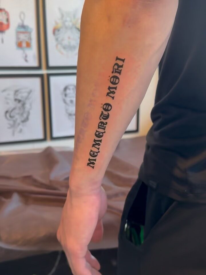 Instagram post from paulinha.tattoo_. This post is in position 2.