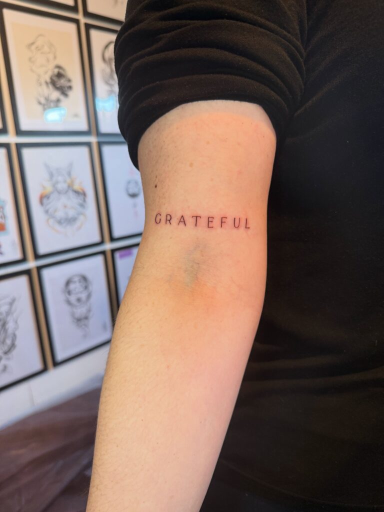 Instagram post from paulinha.tattoo_. This post is in position 3.