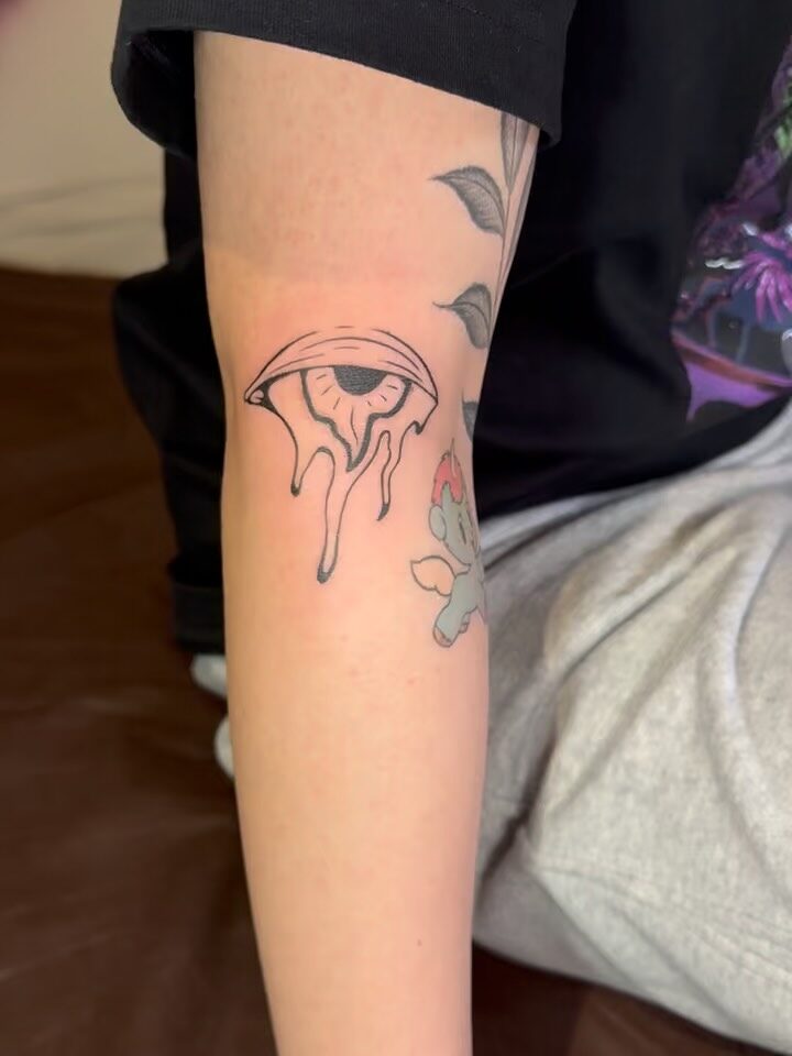 Instagram post from paulinha.tattoo_. This post is in position 2.