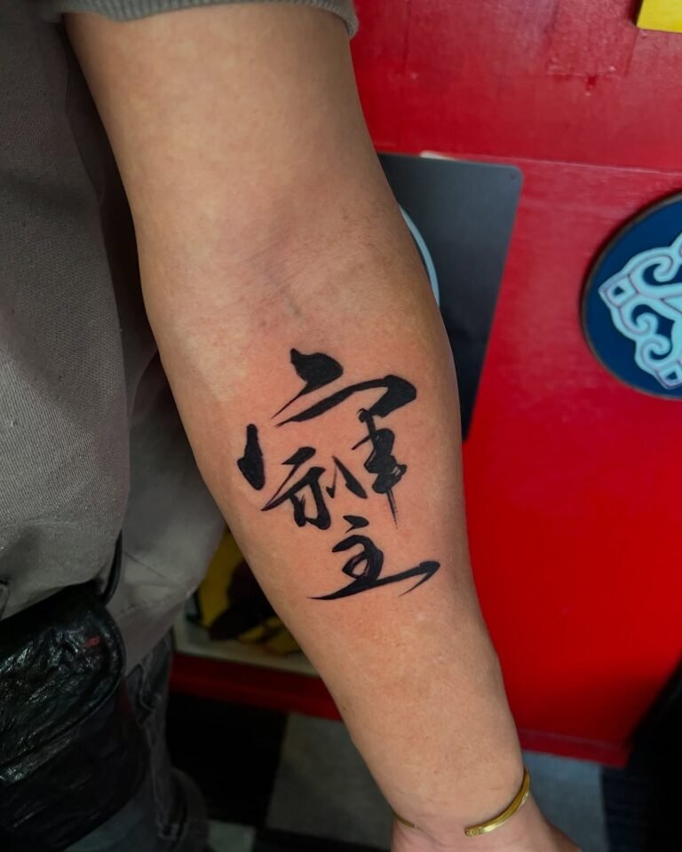 Instagram post from paulinha.tattoo_. This post is in position 9.