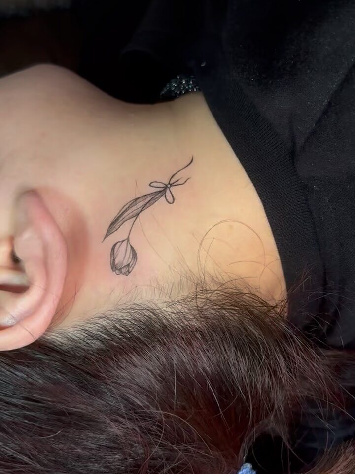 Instagram post from paulinha.tattoo_. This post is in position 2.